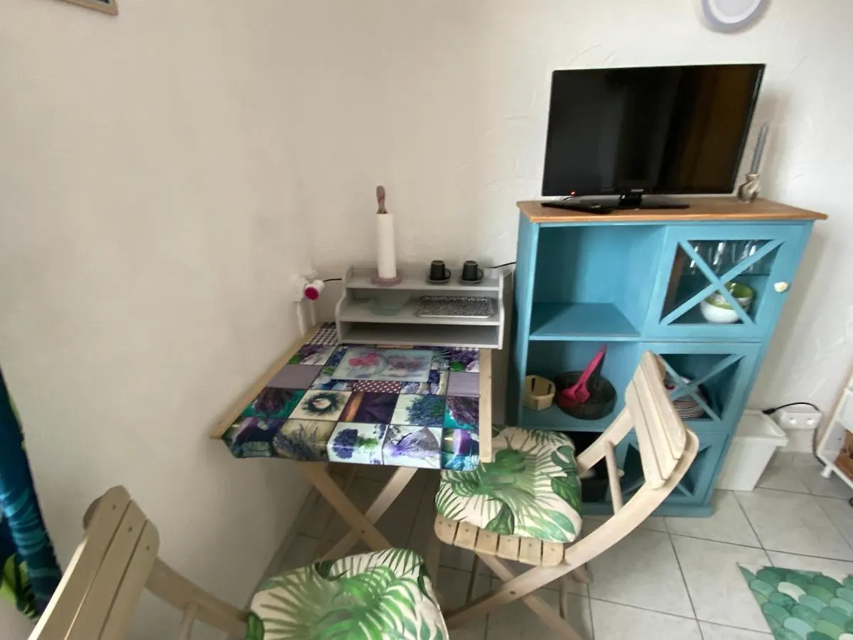 Le Montjuger - Studio Cosy Proche Des Thermes De Royat Apartment 0*,  France